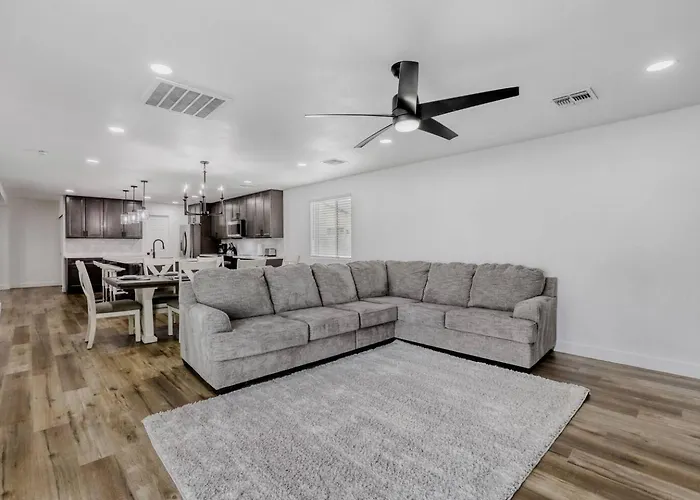 4br Basecamp, Mins To Cubs Spring Training Holiday home *